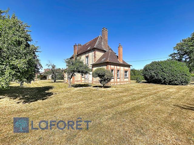 Vente Maison 10 pièces 230.64 m2 Rugles