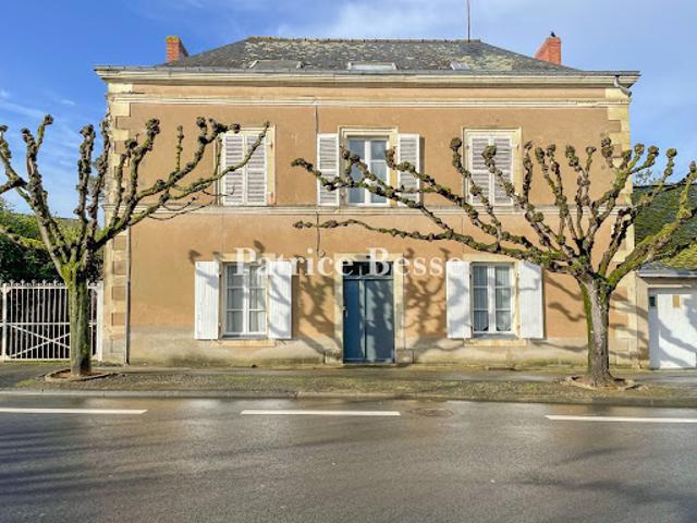 Vente Maison 10 pièces 230 m2 Craon