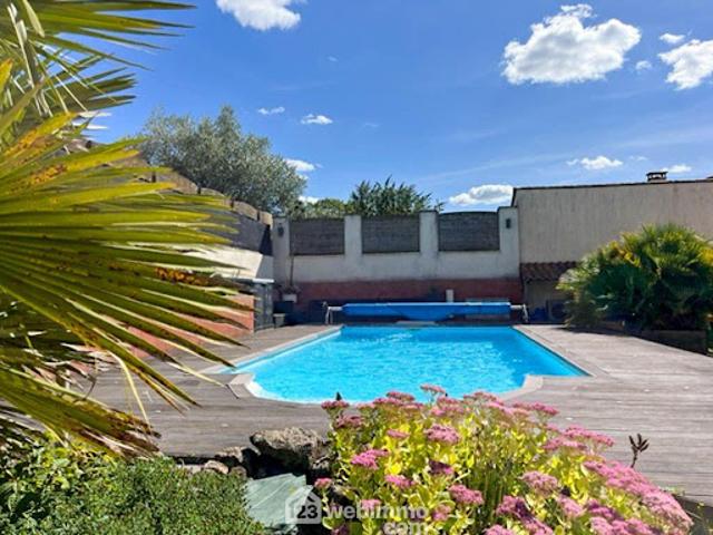 Vente Maison 10 pièces 230 m2 Le puy saint bonnet