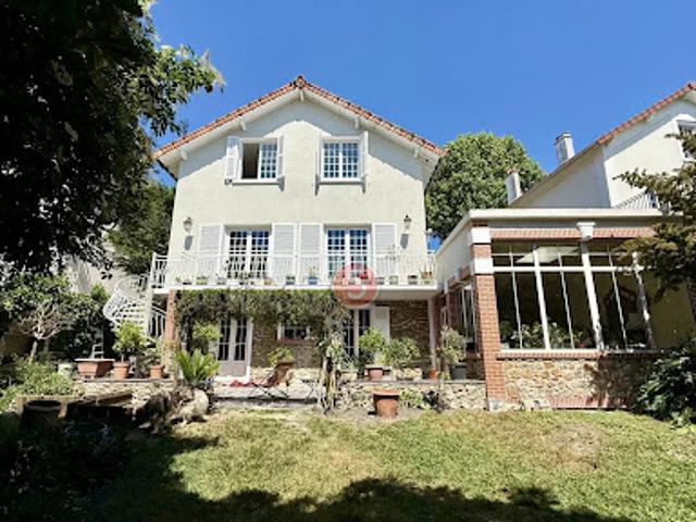 Vente Maison 10 pièces 230 m2 Le Raincy