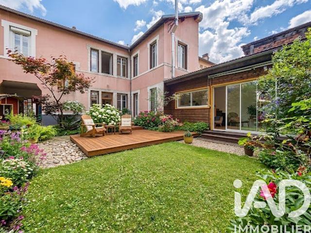 Vente Maison 10 pièces 230 m2 Pau