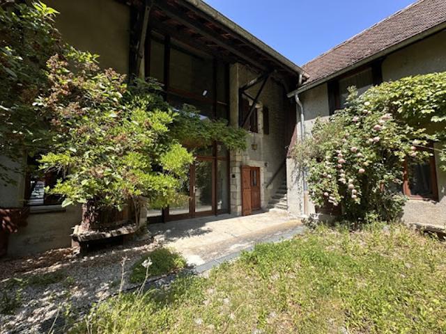 Vente Maison 10 pièces 230 m2 Saint Julien en Genevois