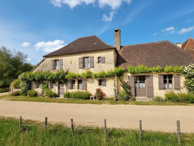 Vente Maison 10 pièces 232 m2 Montignac