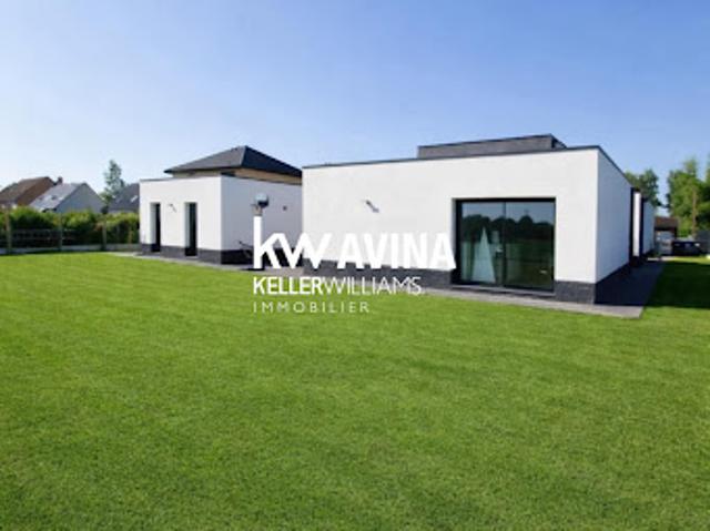 Vente Maison 10 pièces 237 m2 Hinges