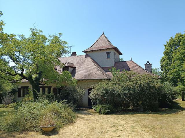 Vente Maison 10 pièces 236.2 m2 Toulonjac