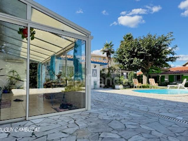 Vente Maison 10 pièces 236 m2 Dax