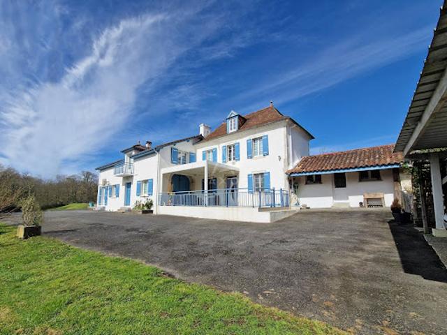 Vente Maison 10 pièces 236 m2 Orthez