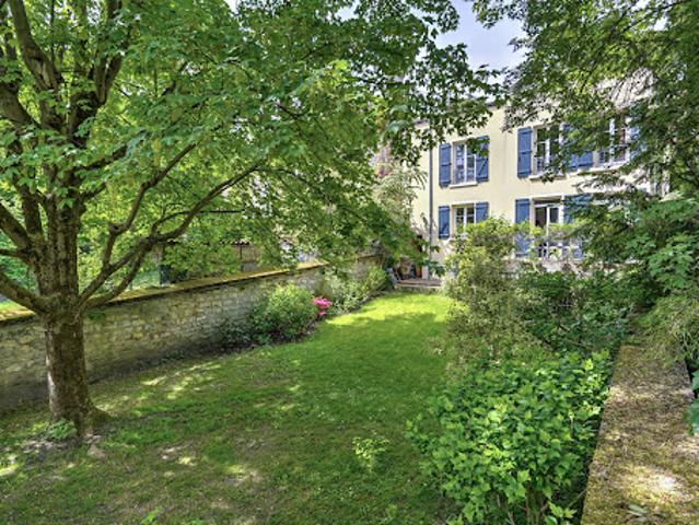 Vente Maison 10 pièces 236 m2 Suresnes