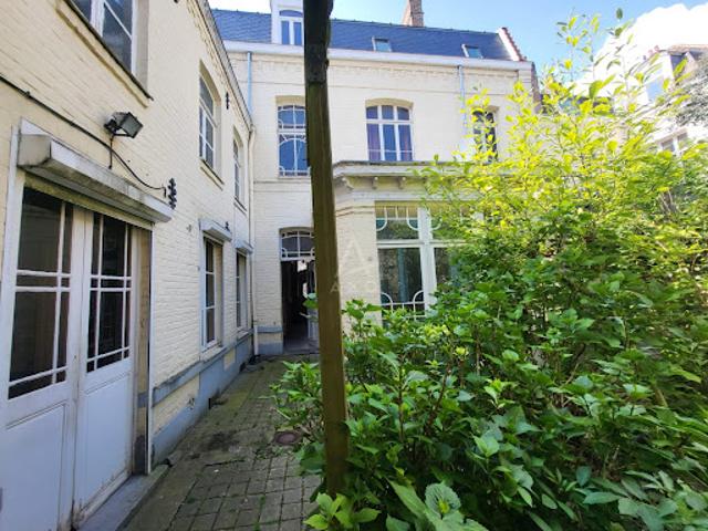Vente Maison 10 pièces 238 m2 Douai