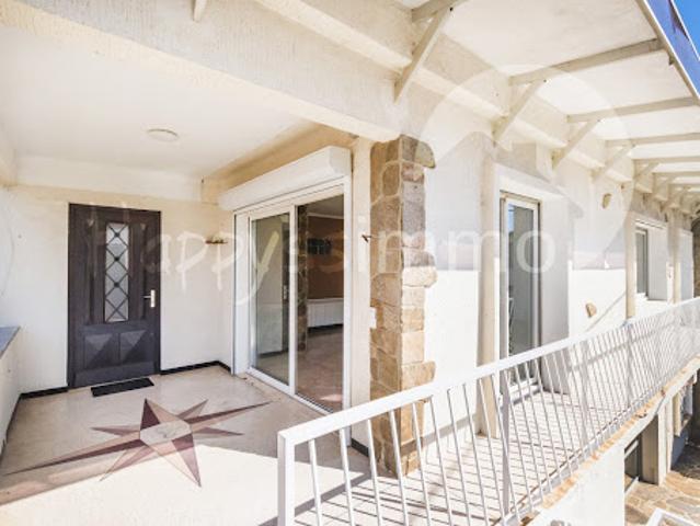 Vente Maison 10 pièces 238 m2 Hyeres