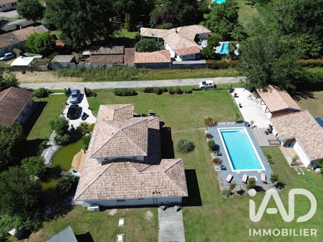 Vente Maison 10 pièces 238 m2 Parentis en Born