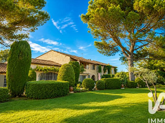 Vente Maison 10 pièces 340 m2 Eygalières