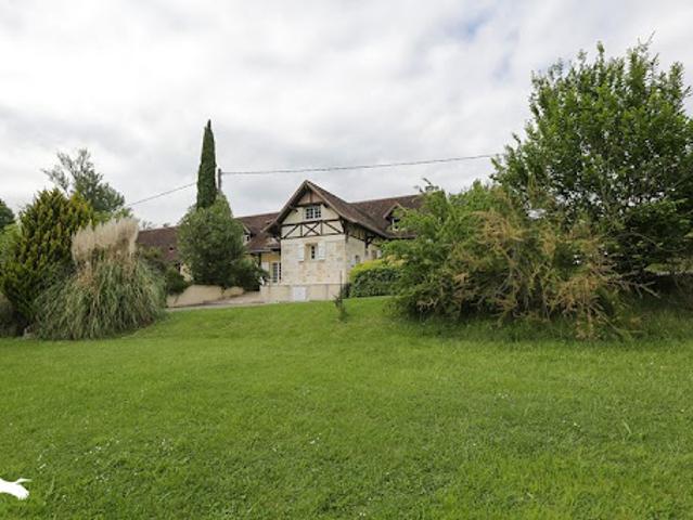 Vente Maison 10 pièces 340 m2 Langon