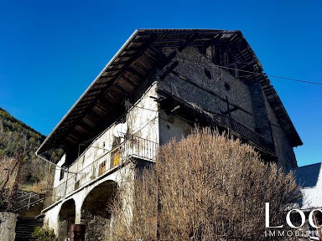 Vente Maison 10 pièces 350 m2 L'Argentière la Bessée