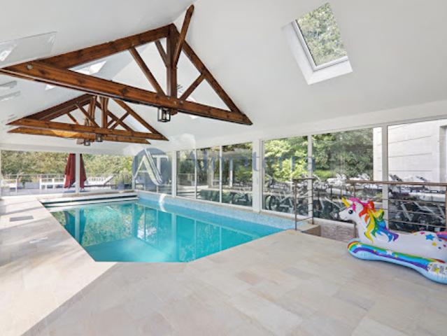 Vente Maison 10 pièces 350 m2 Noisy le Grand