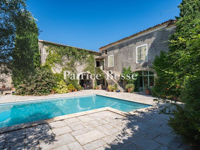 Vente Maison 10 pièces 350 m2 Saint Geniès de Malgoirès