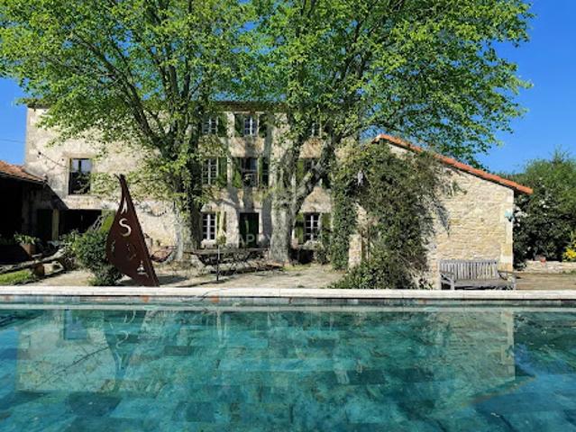 Vente Maison 10 pièces 356 m2 Tarascon