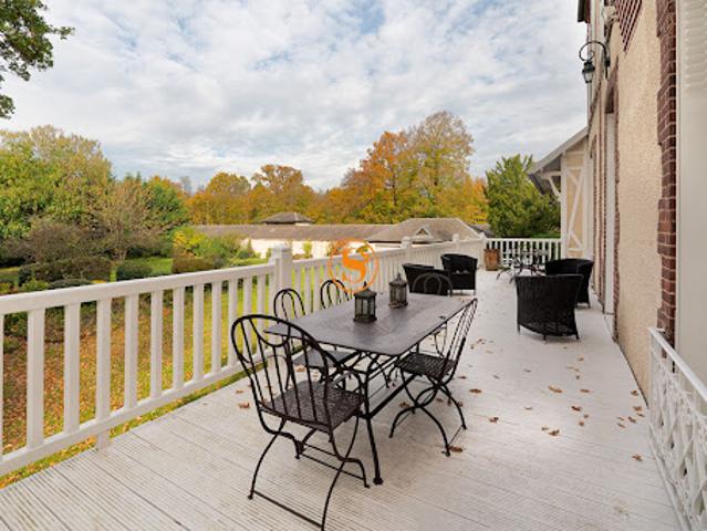 Vente Maison 10 pièces 372 m2 Chantilly