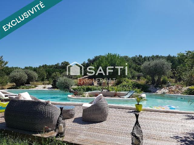 Vente Maison 10 pièces 374 m2 Roullet Saint Estèphe