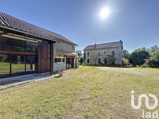 Vente Maison 10 pièces 375 m2 Saint Etienne de Puycorbier