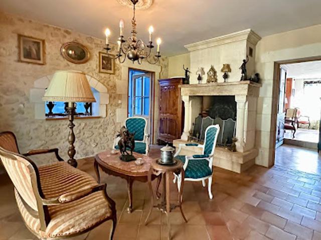 Vente Maison 10 pièces 385 m2 Montpeyroux