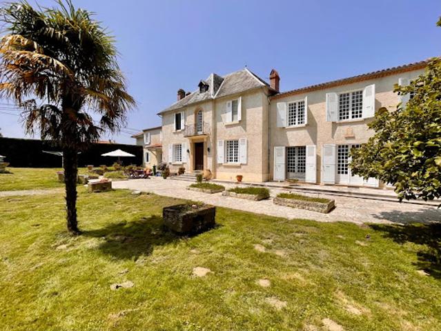 Vente Maison 10 pièces 388 m2 Mielan