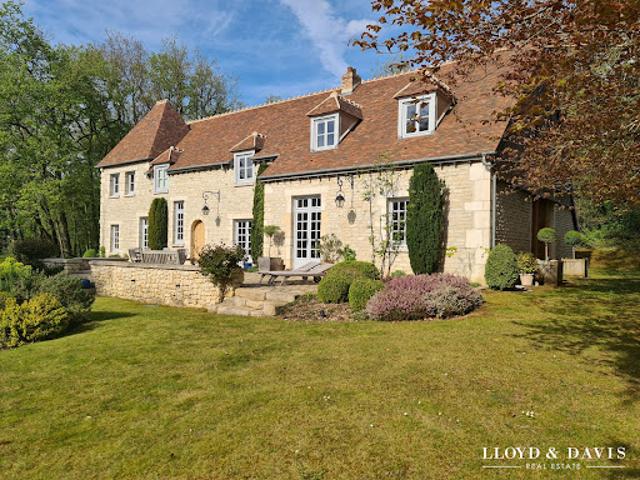 Vente Maison 10 pièces 303.21 m2 Janville sur Juine