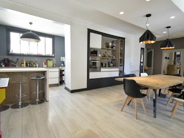 Vente Maison 10 pièces 300 m2 Buxy