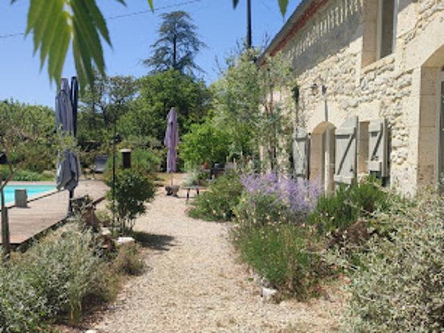 Vente Maison 10 pièces 300 m2 Esclauzels