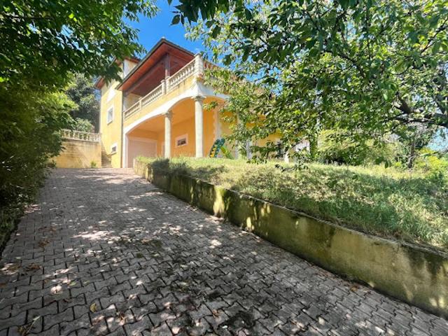 Vente Maison 10 pièces 304 m2 Vienne