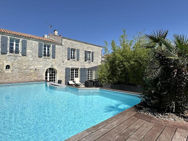 Vente Maison 10 pièces 304 m2 Dompierre sur Mer