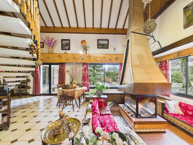 Vente Maison 10 pièces 308 m2 Aiton