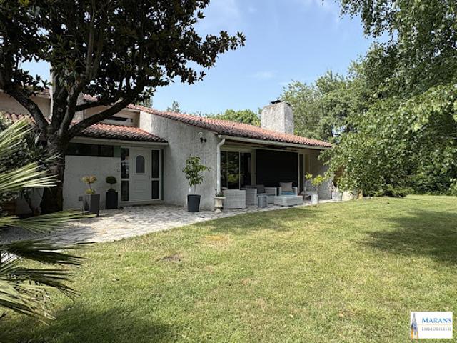 Vente Maison 10 pièces 309 m2 Marans