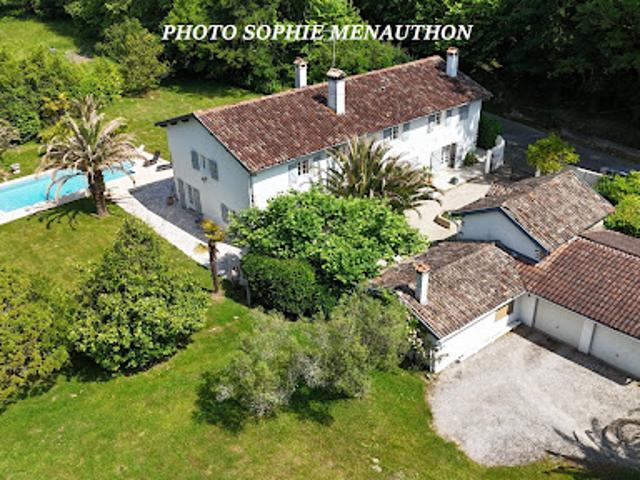 Vente Maison 10 pièces 310 m2 Bayonne