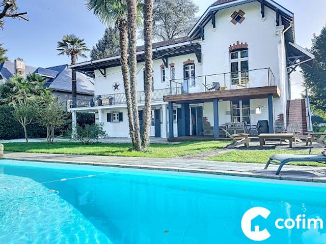 Vente Maison 10 pièces 315 m2 Pau