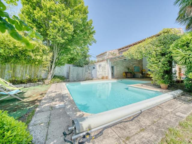 Vente Maison 10 pièces 323 m2 Sainte Gemme