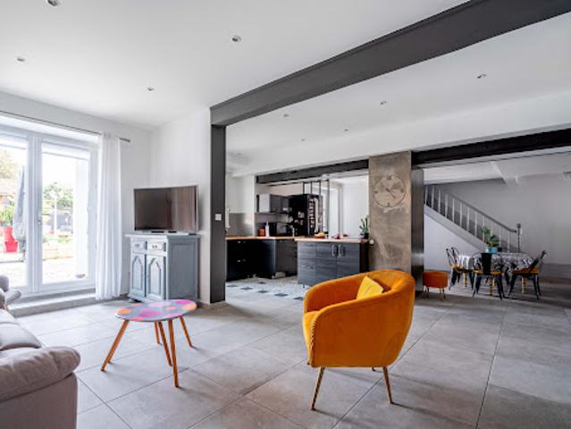 Vente Maison 10 pièces 320 m2 Saint Jean de Bournay