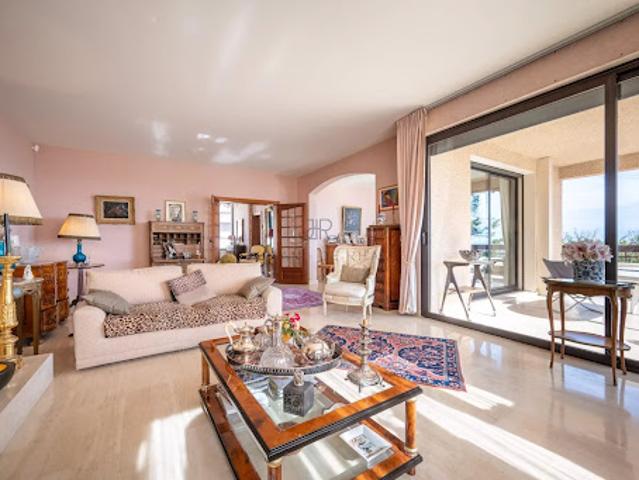 Vente Maison 10 pièces 322 m2 Divonne les Bains