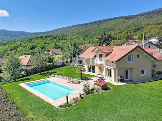 Vente Maison 10 pièces 322 m2 Péron