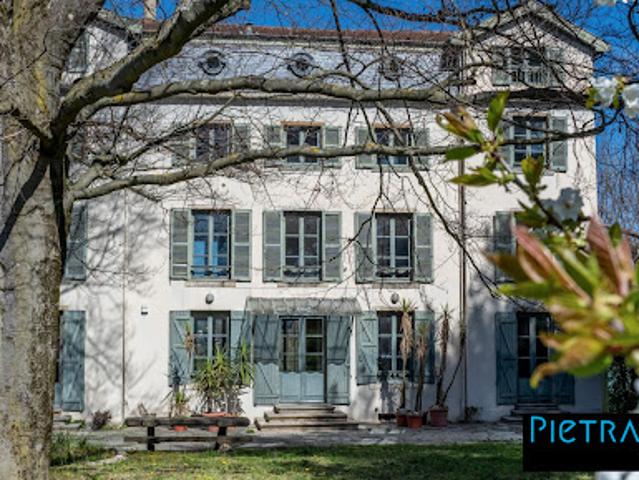 Vente Maison 10 pièces 340 m2 Lyon 4ème
