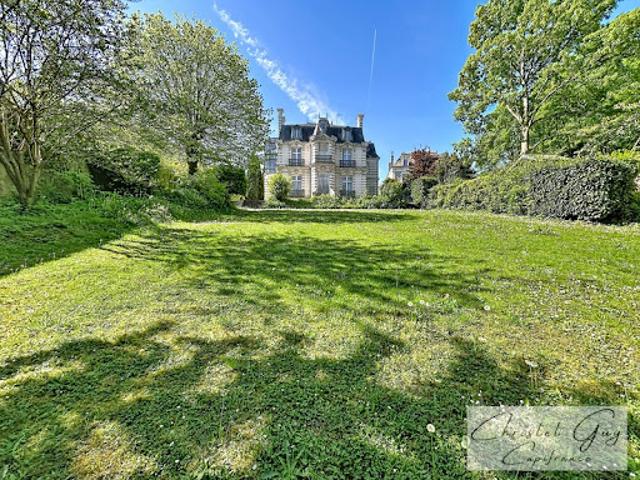 Vente Maison 10 pièces 337 m2 Nogent sur Loir
