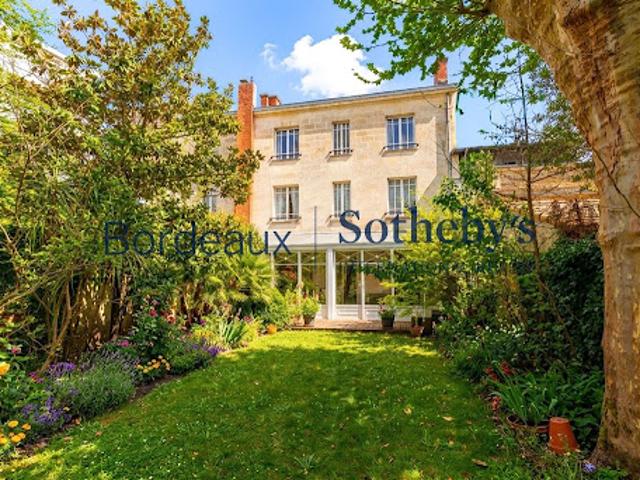 Vente Maison 10 pièces 450 m2 Bordeaux