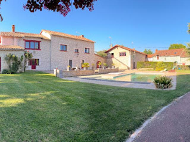 Vente Maison 10 pièces 467 m2 Serigny