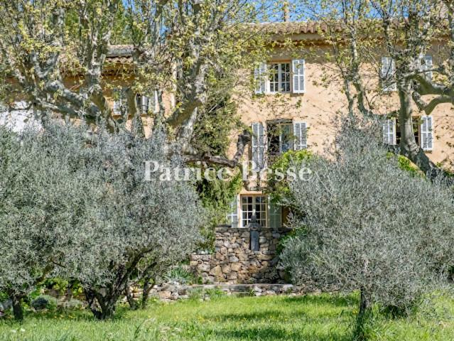 Vente Maison 10 pièces 480 m2 Le Val