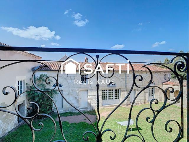 Vente Maison 10 pièces 480 m2 Luçon