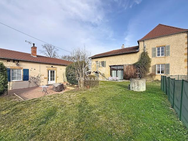Vente Maison 10 pièces 400 m2 Pouilly sous Charlieu