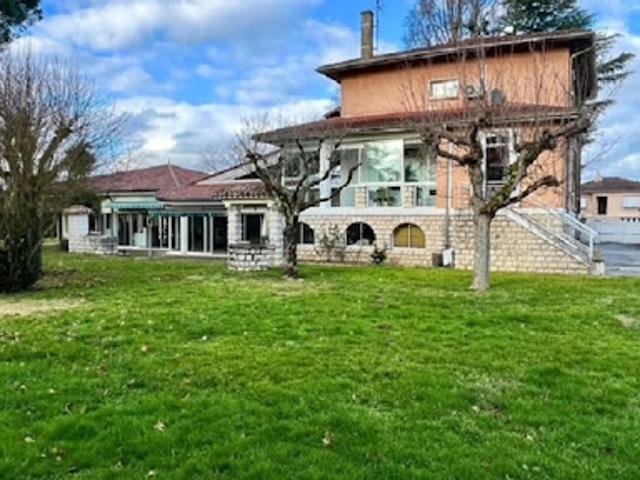 Vente Maison 10 pièces 500 m2 Aiguillon