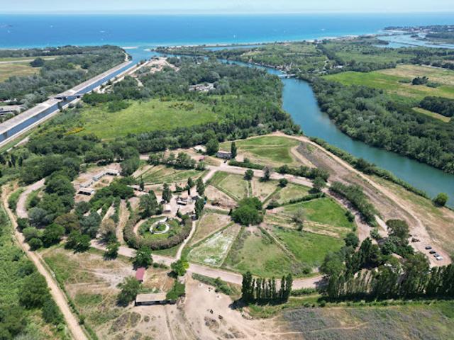 Vente Maison 10 pièces 533 m2 Frejus