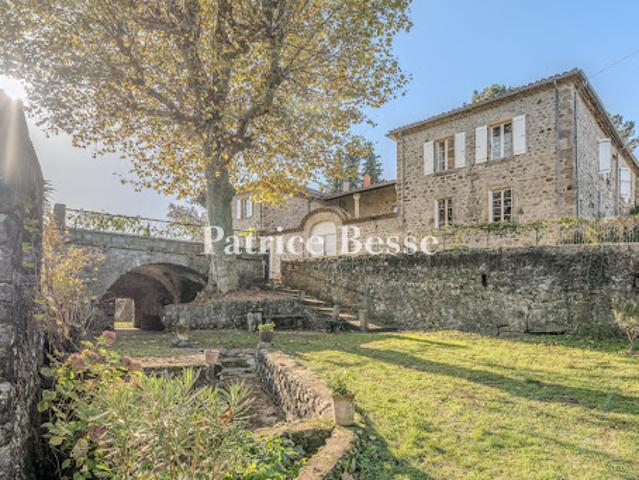 Vente Maison 10 pièces 600 m2 Prades