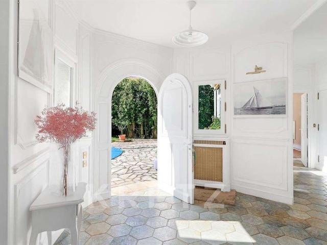 Vente maison 11 pièces Marnes la Coquette 92